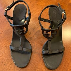 Gucci brown leather GG logo sandals